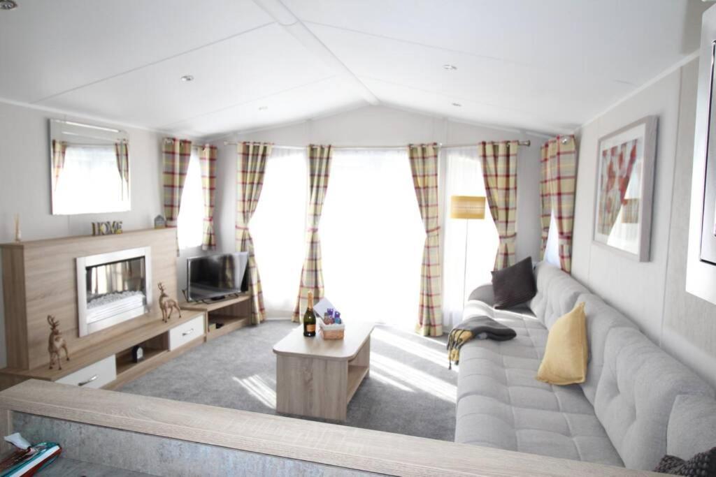 The One - Chalet In The Cairngorms 보트오브가튼 외부 사진